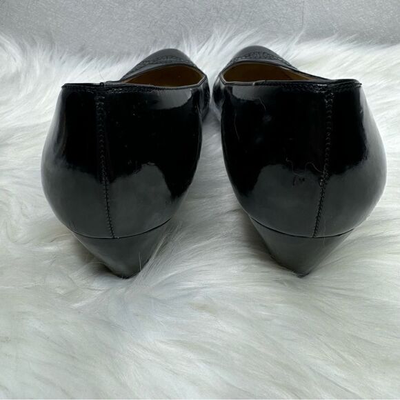 Salvatore Ferragamo Patent Leather Laser-cut Detail Pumps 9.5 - Picture 4 of 9